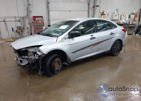 2016 Ford Focus S из США, поврежденный, VIN 1FADP3E2XGL211519